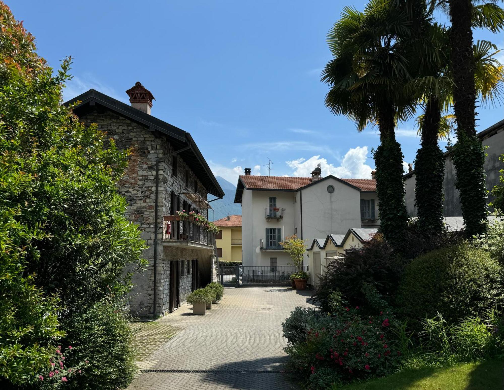 Iris 1 Lago Di Como دونغو المظهر الخارجي الصورة